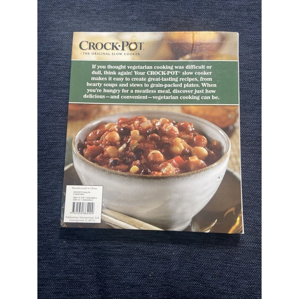 Crock-Pot Vegetarian Recipes by Publications International Ltd. Staff (2013,...